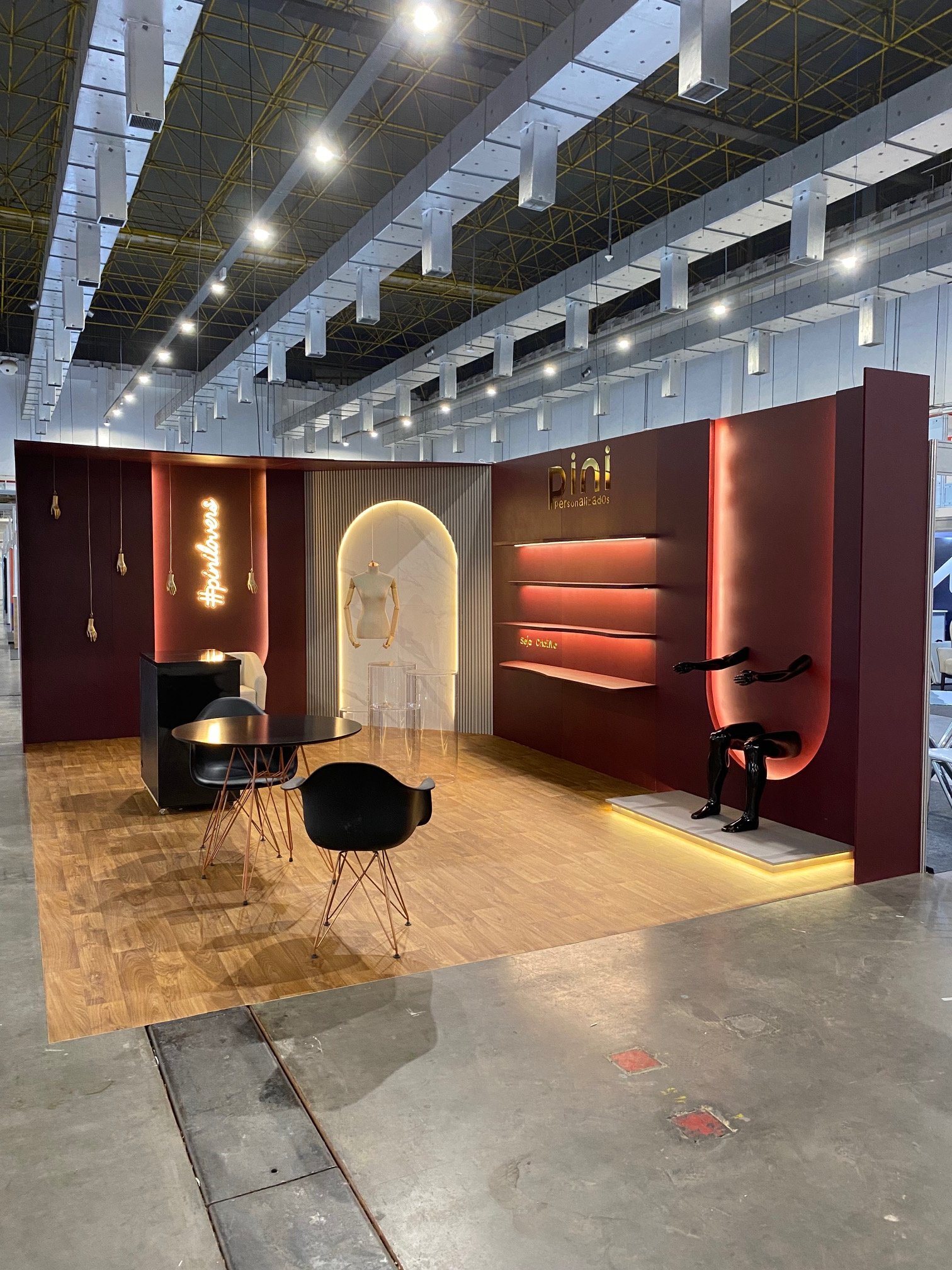 Sala de estar com marcenaria sob medida